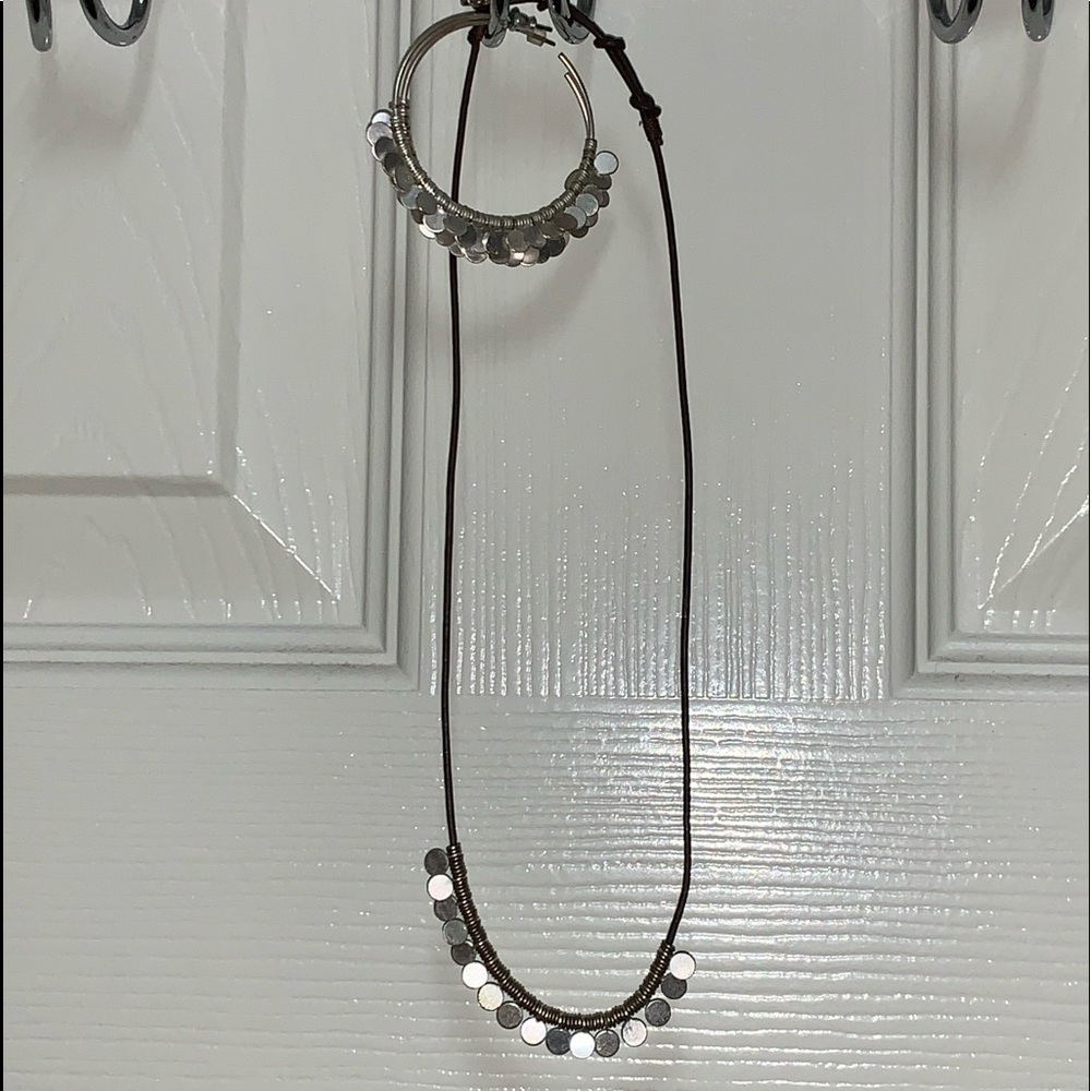 Earring and necklace set